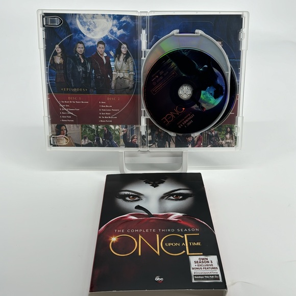 Once Upon A Time: The Complete 3rd Season on DVD. 5 Discs - Picture 4 of 6
